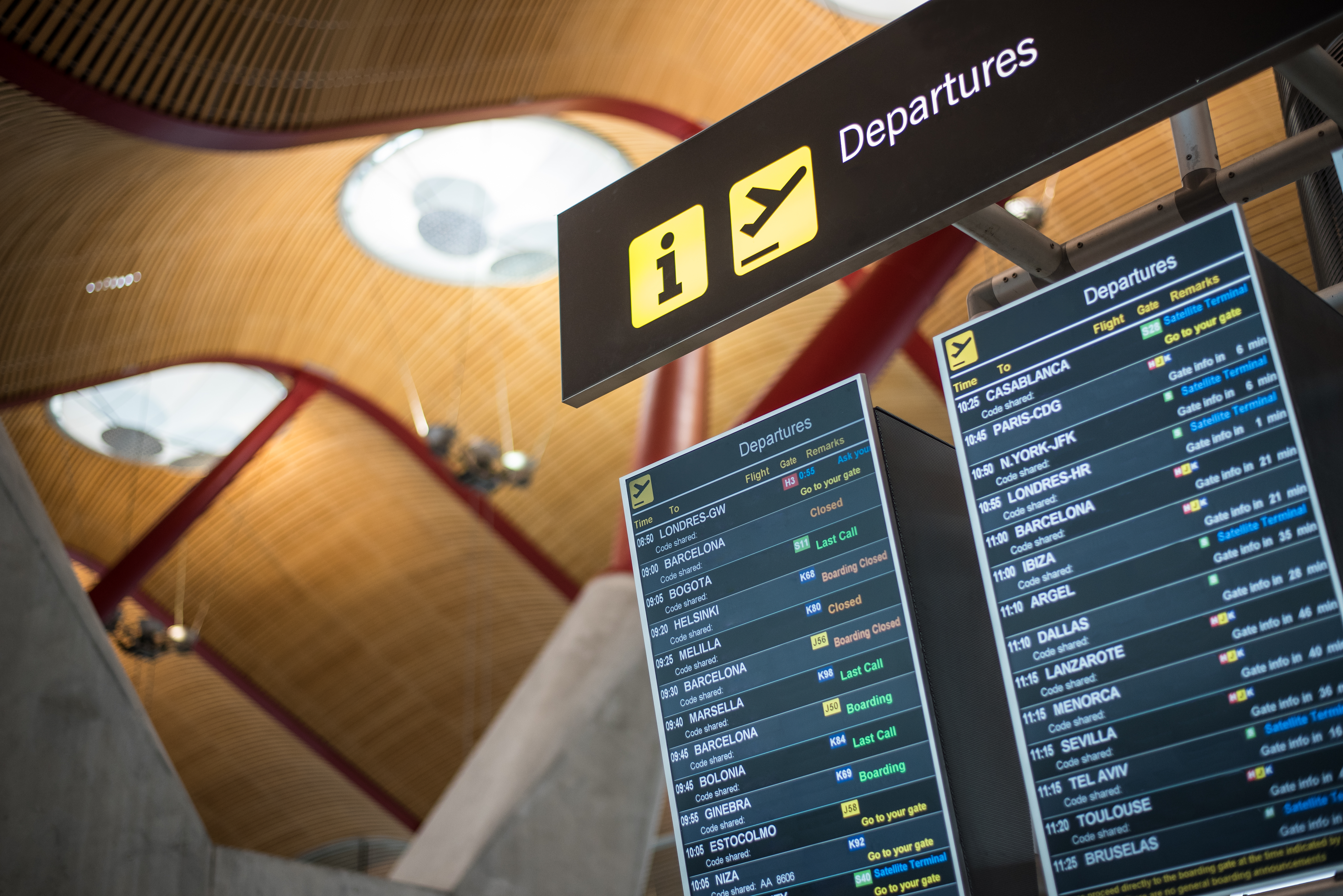 Transfert aéroport — Chauffeur VTC privé KOWAT